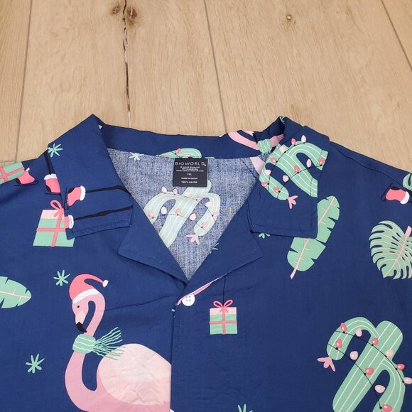 BIOWORLD Mens Holiday Flamingo Cactus Hawaiian Lights Button Down Shirt Xmas 2XL - Picture 3 of 10